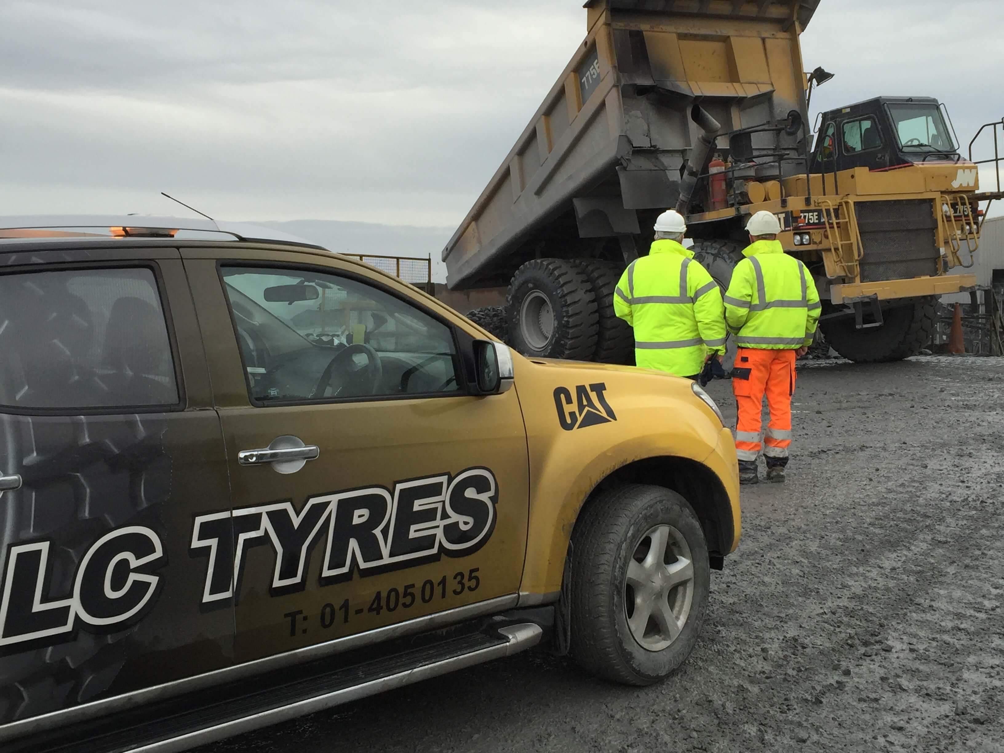 Large OTR vehicle in quarry